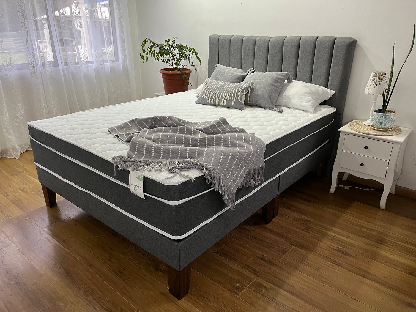 Colchón Ecodreams en un dormitorio